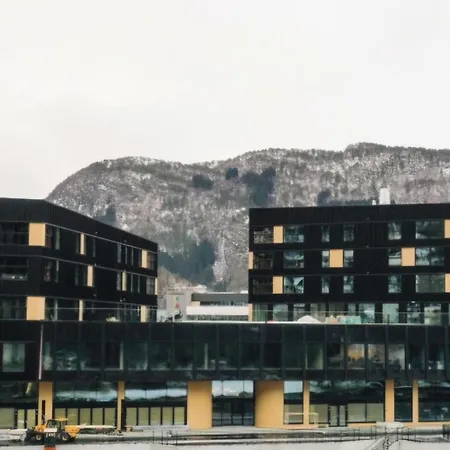Apartamento Toppleilighet Pa Elvekanten Med To Romslige Soverom Førde